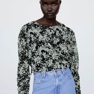 ZARA Black & White Floral Sheer Cropped Blouse • Small • Y2K / Romanticcore